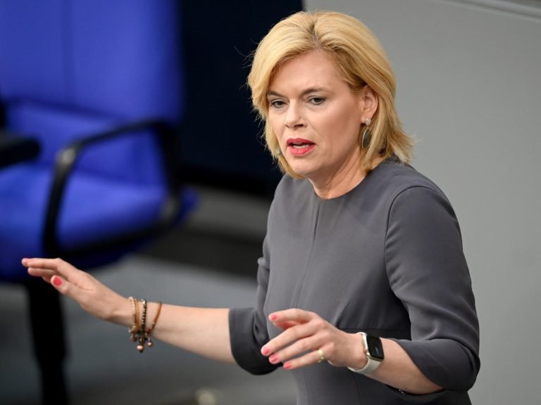 RUSSLAND GREIFT AN: Hackerangriff auf Signal-Konten deutscher Spitzenpolitiker – Bundesregierung in Alarmbereitschaft!