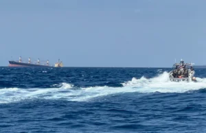 BRITEN SCHLAGEN ALARM: Frachtschiff vor Jemen attackiert BRITEN SCHLAGEN ALARM: Frachtschiff vor Jemen attackiert