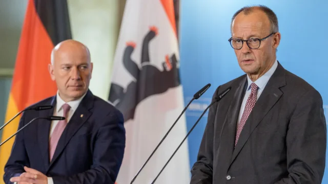 NEUER ZOFF UM MERZ: Kanzler widerspricht Kai Wegner deutlich