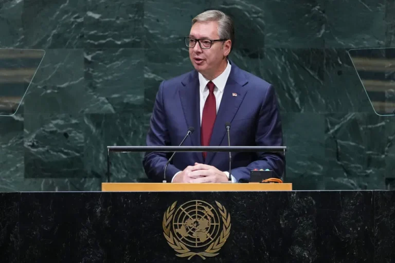 BALKAN-BEBEN!  Serbiens Präsident Vučić tritt zurück!
