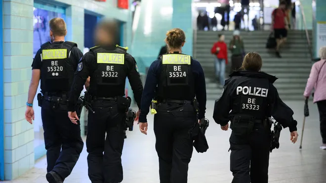 Jetzt reden Berliner Polizisten übers Weggehen