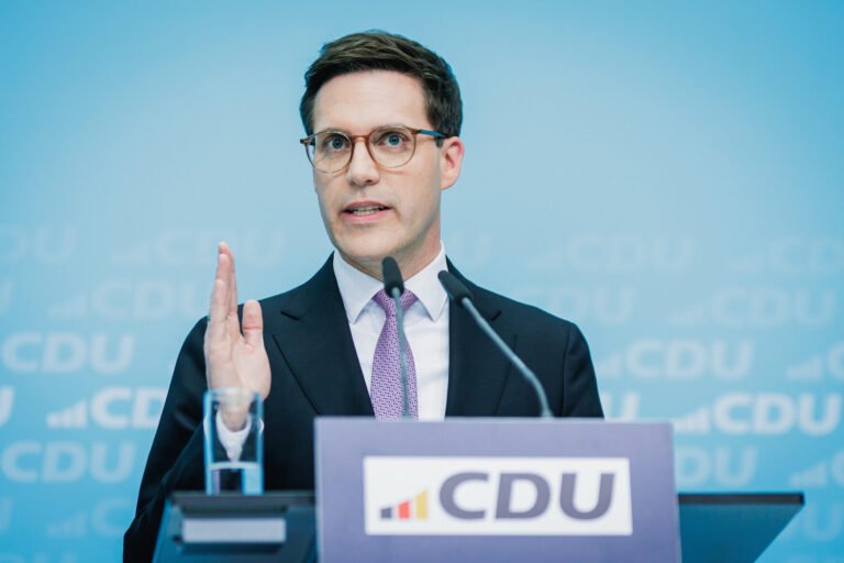 CDU-ALARM!  Manuel Hagel sieht Existenz der Partei bedroht!