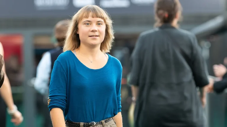 „DAS WAR GEZIELTE SABOTAGE!“  Greta Thunberg wütet nach Auftritt vor leeren Rängen!